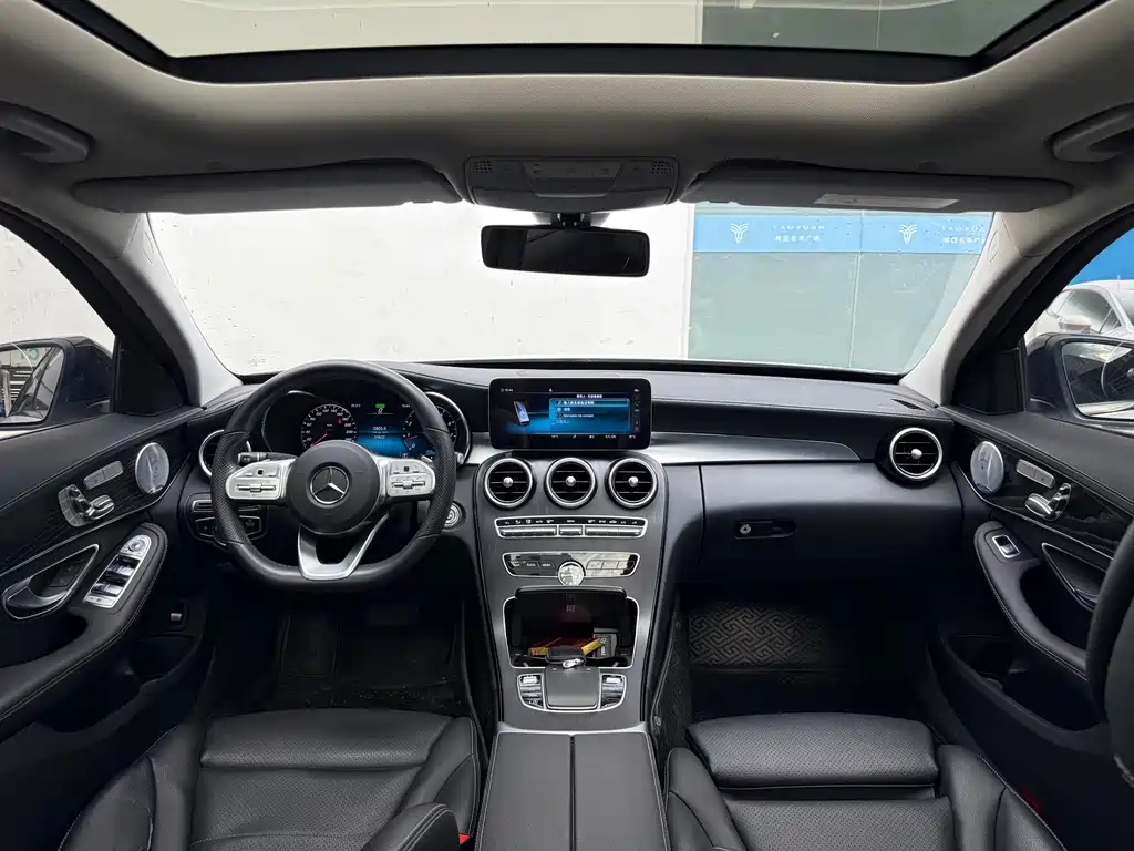 Mercedes-Benz C-Class — миниатюра 5