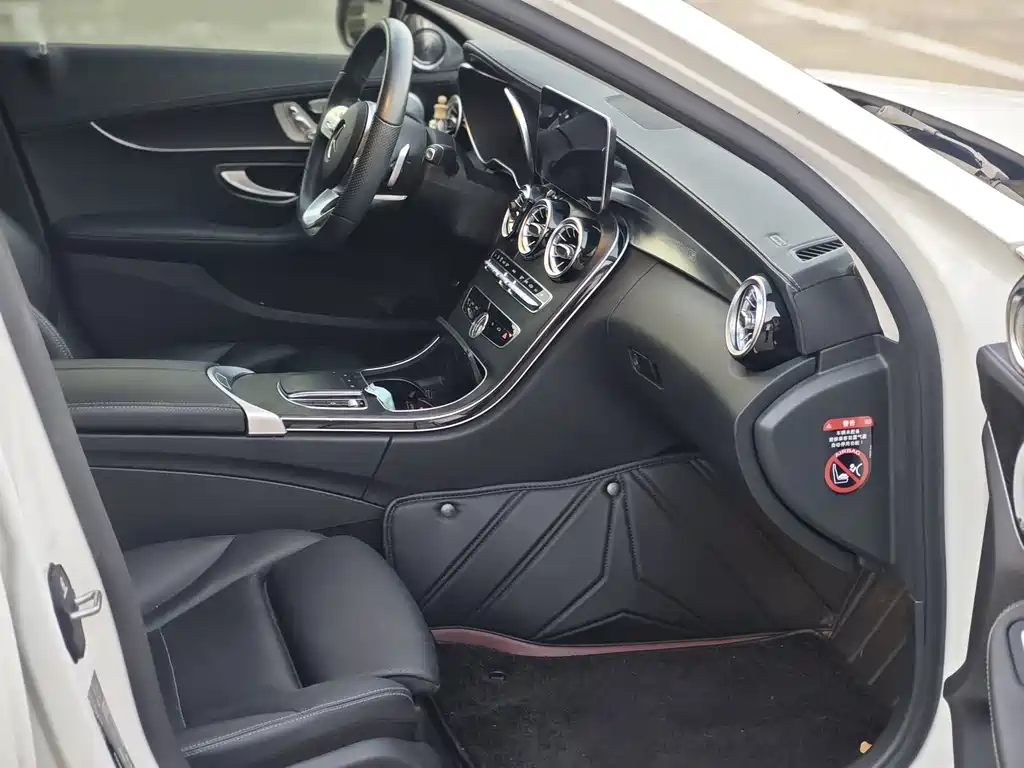 Mercedes-Benz C-Class — миниатюра 9