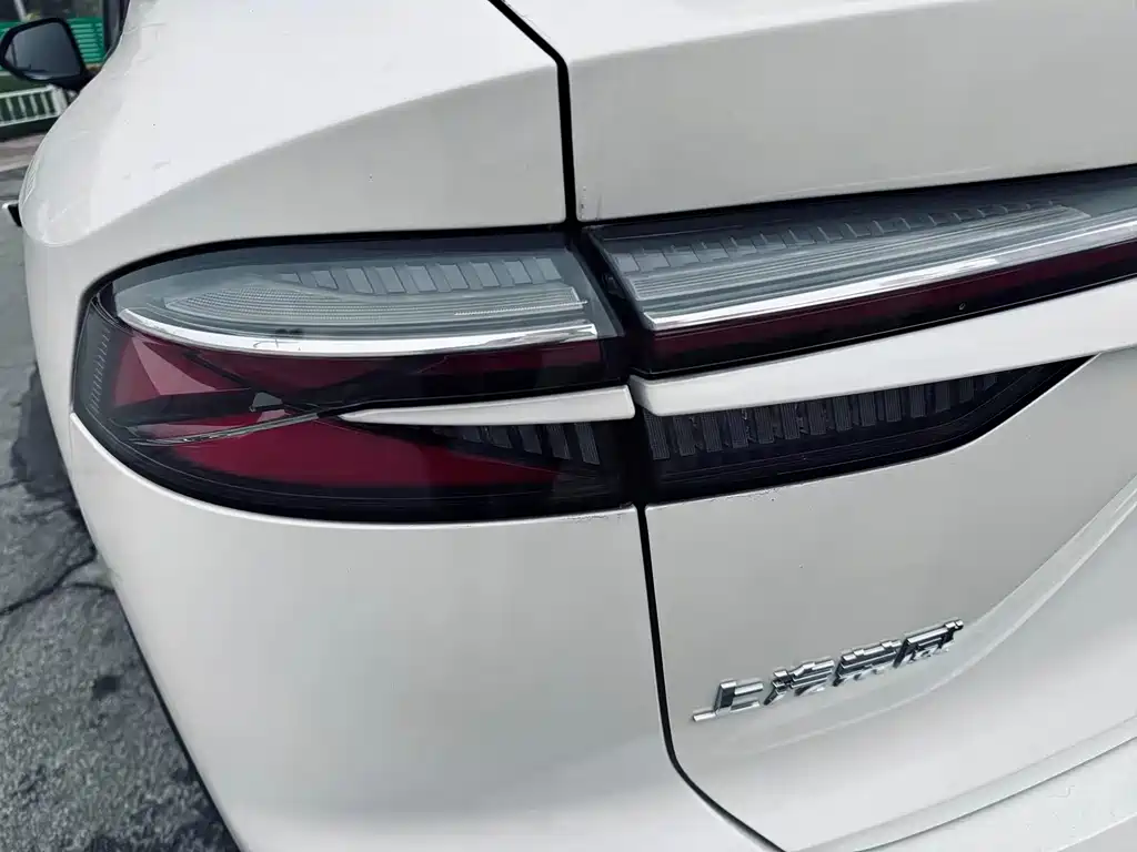 Roewe RX5 — миниатюра 15