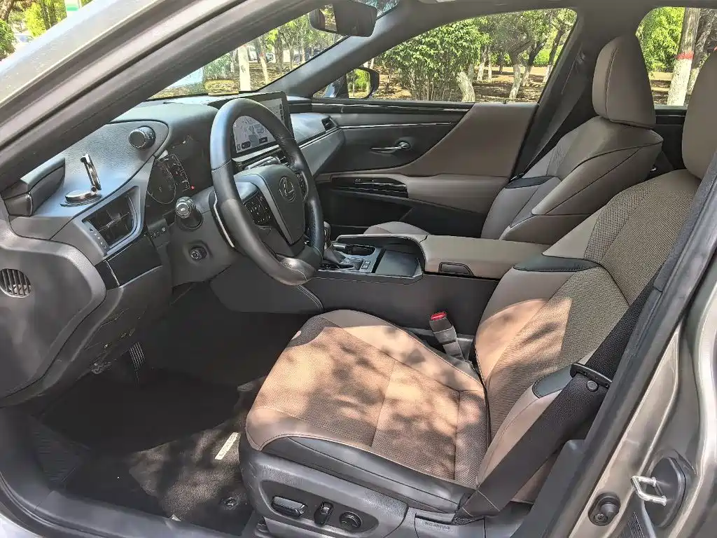 Lexus ES — миниатюра 4
