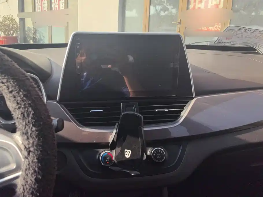 Baojun 310W — миниатюра 13