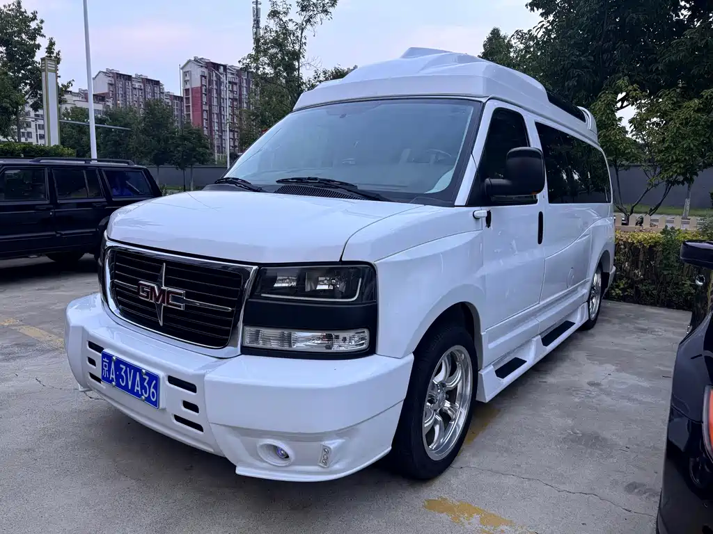 GMC Savana — миниатюра 2