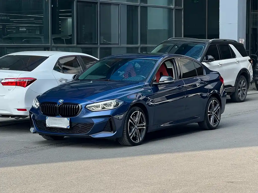 BMW 1 Series 2021