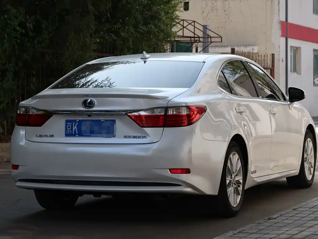 Lexus ES — миниатюра 4