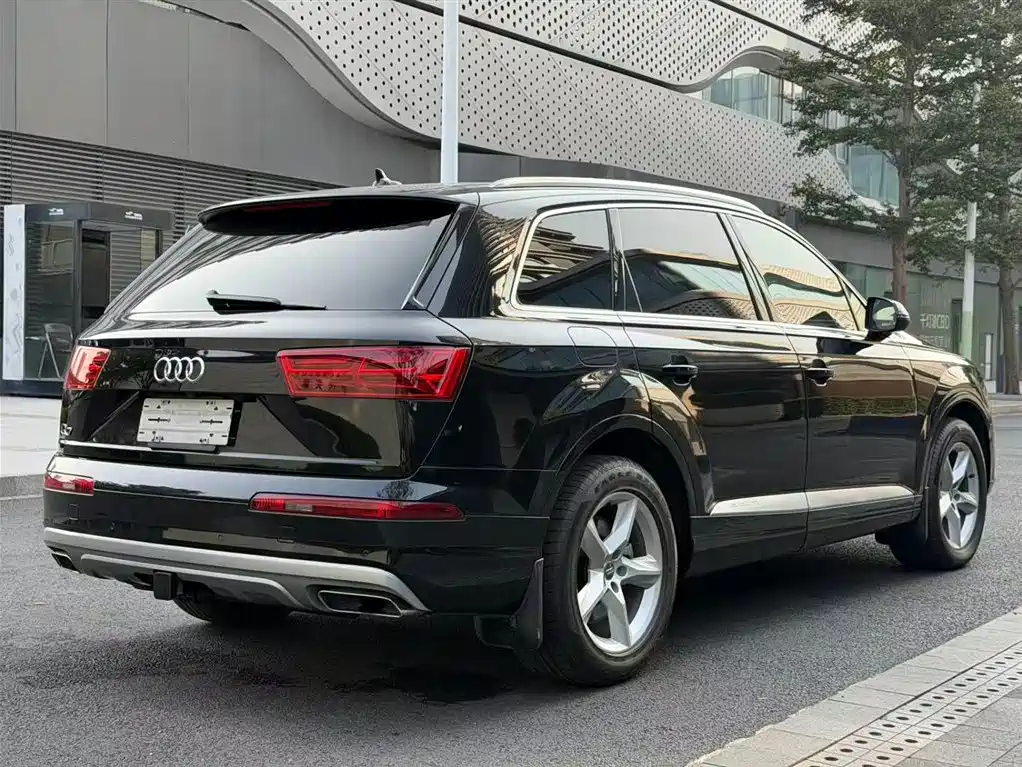 Audi Q7 2018 3.0T