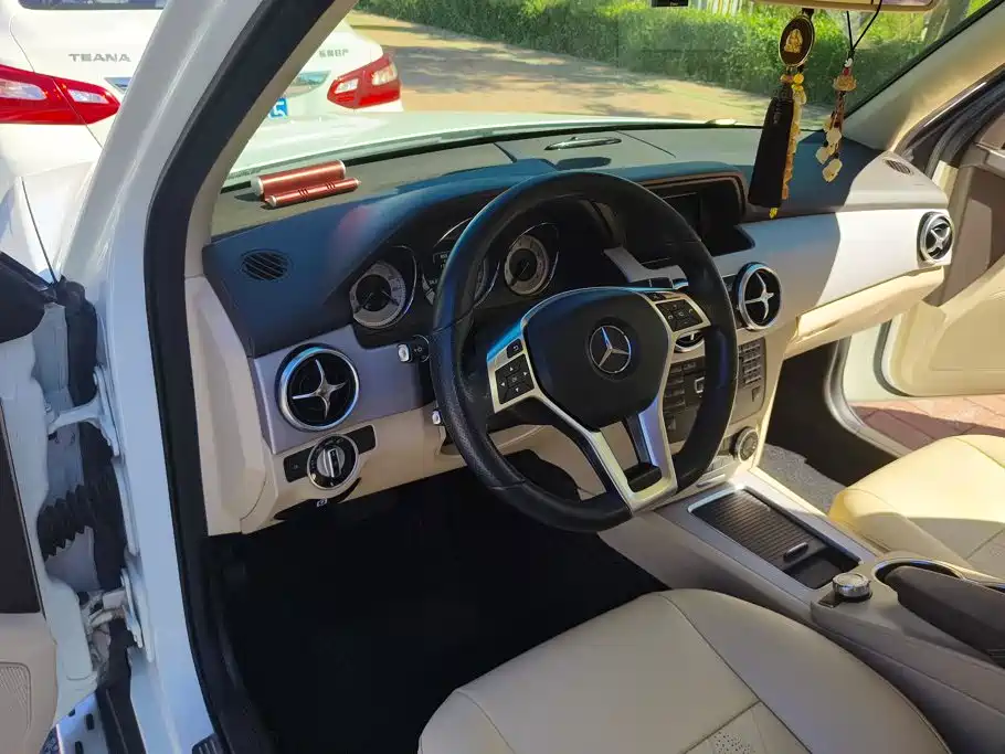Mercedes-Benz GLK-Class — миниатюра 12