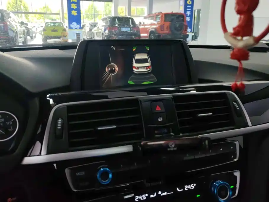 BMW 3 Series — миниатюра 13