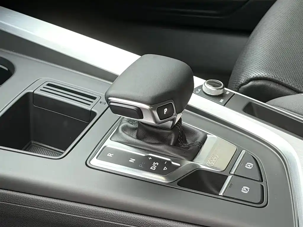 Audi A4L — миниатюра 8