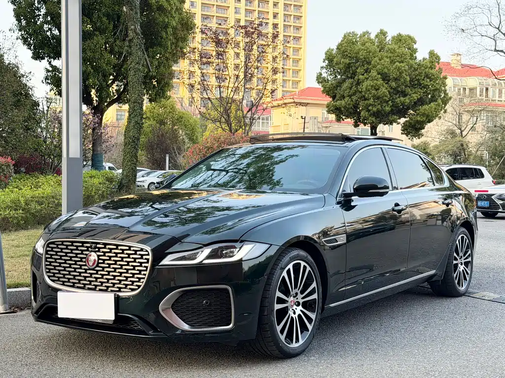 Jaguar XFL 2025