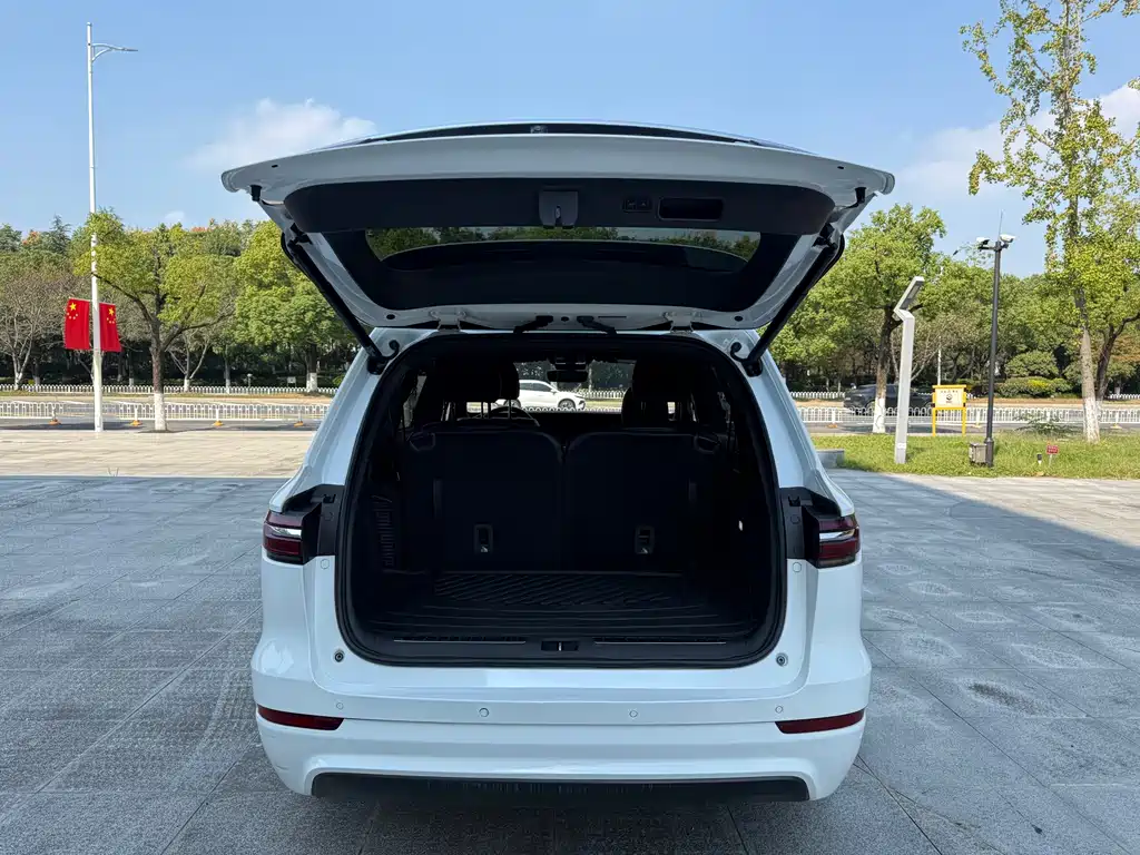 Li Auto Li ONE — миниатюра 7