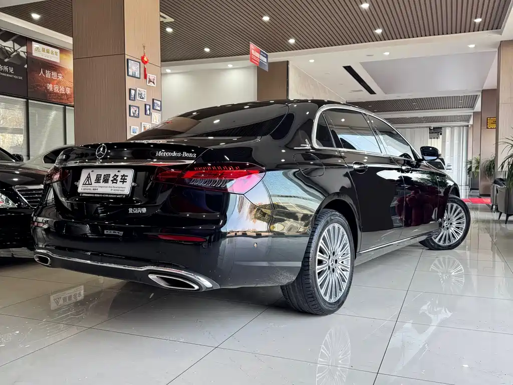 MERCEDES-BENZ E CLASS