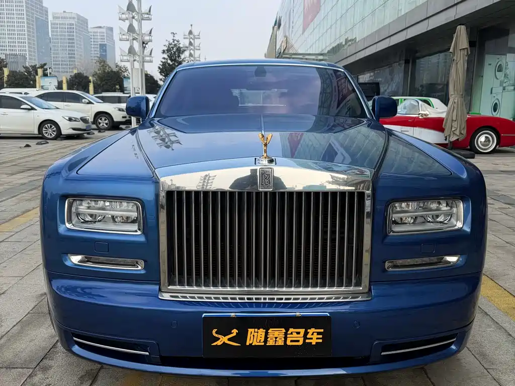 ROLLS-ROYCE PHANTOM