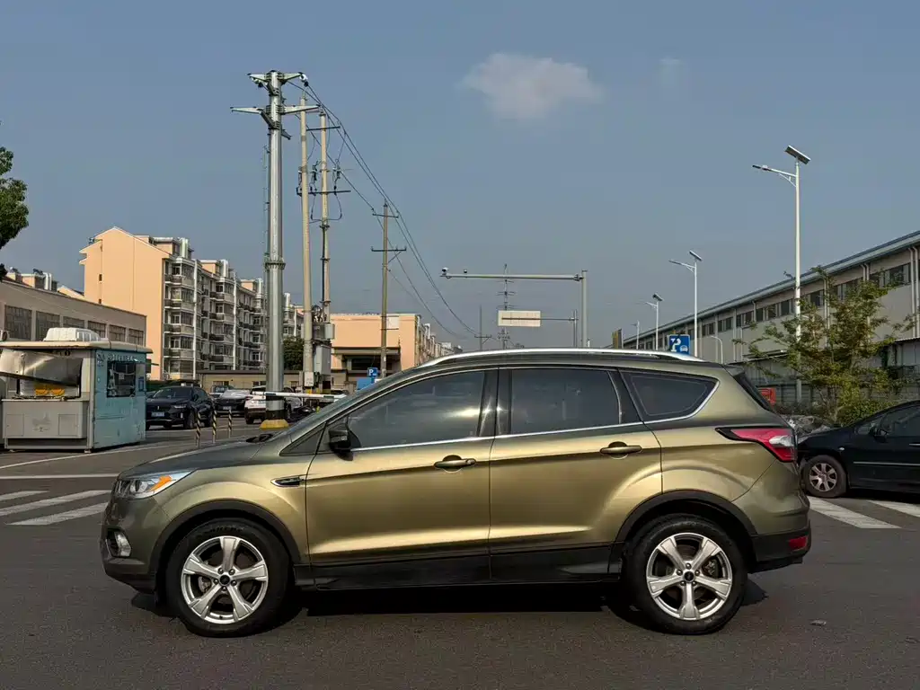 Ford Kuga — миниатюра 7