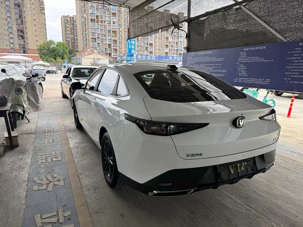 Changan Yida — миниатюра 15