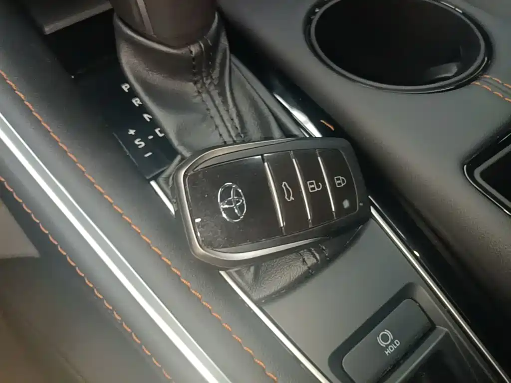 Toyota Avalon — миниатюра 9