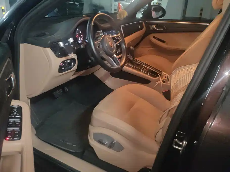 Porsche Macan — миниатюра 9