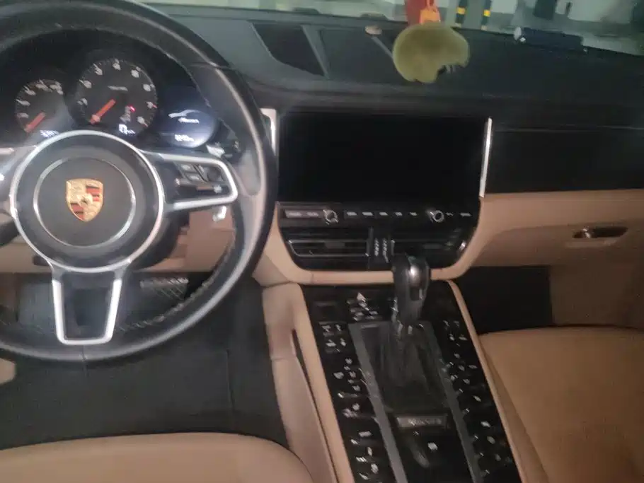 Porsche Macan — миниатюра 12