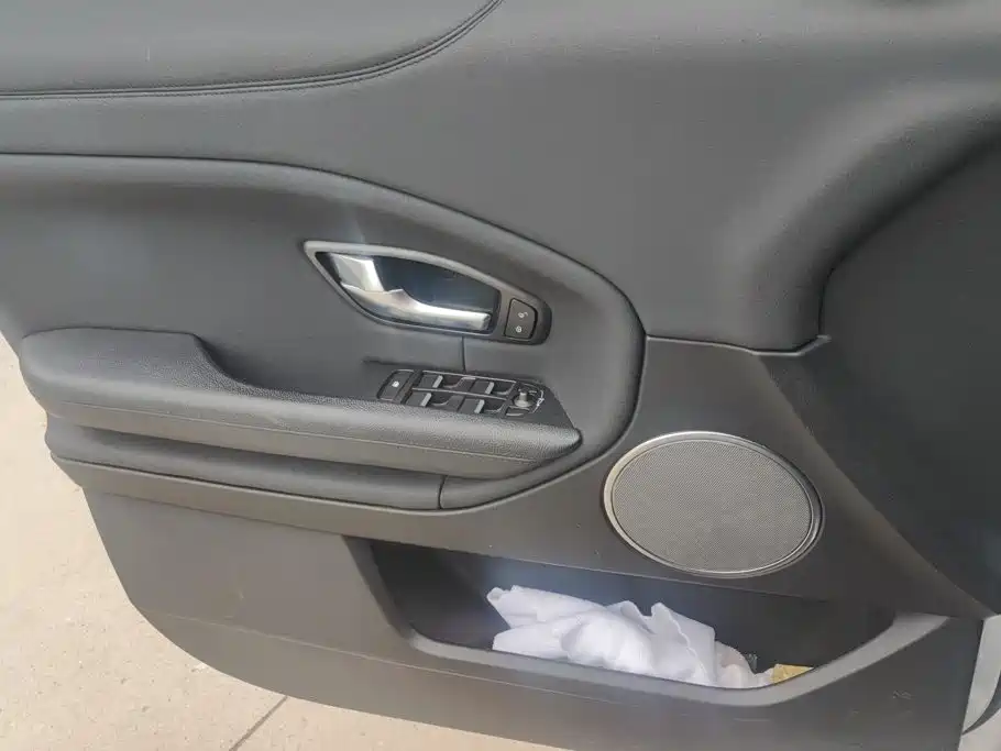 Land Rover Evoque — миниатюра 7
