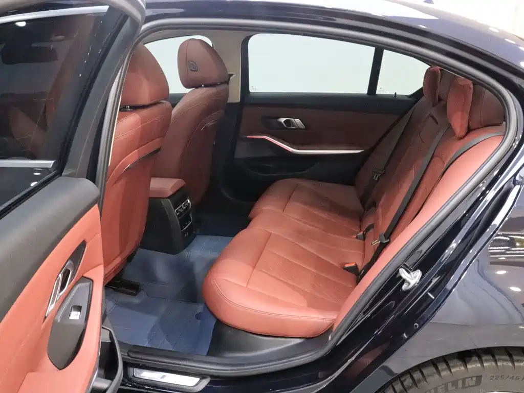 BMW 3 Series 3 2023 325Li M Sport