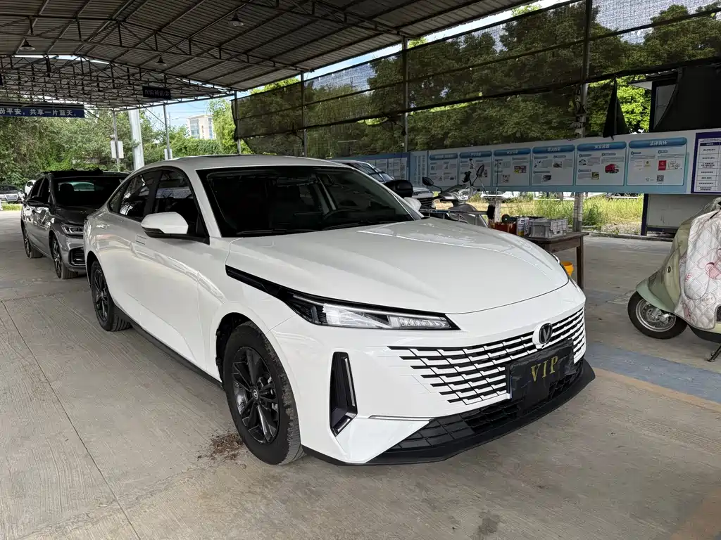 Changan Yida — миниатюра 2