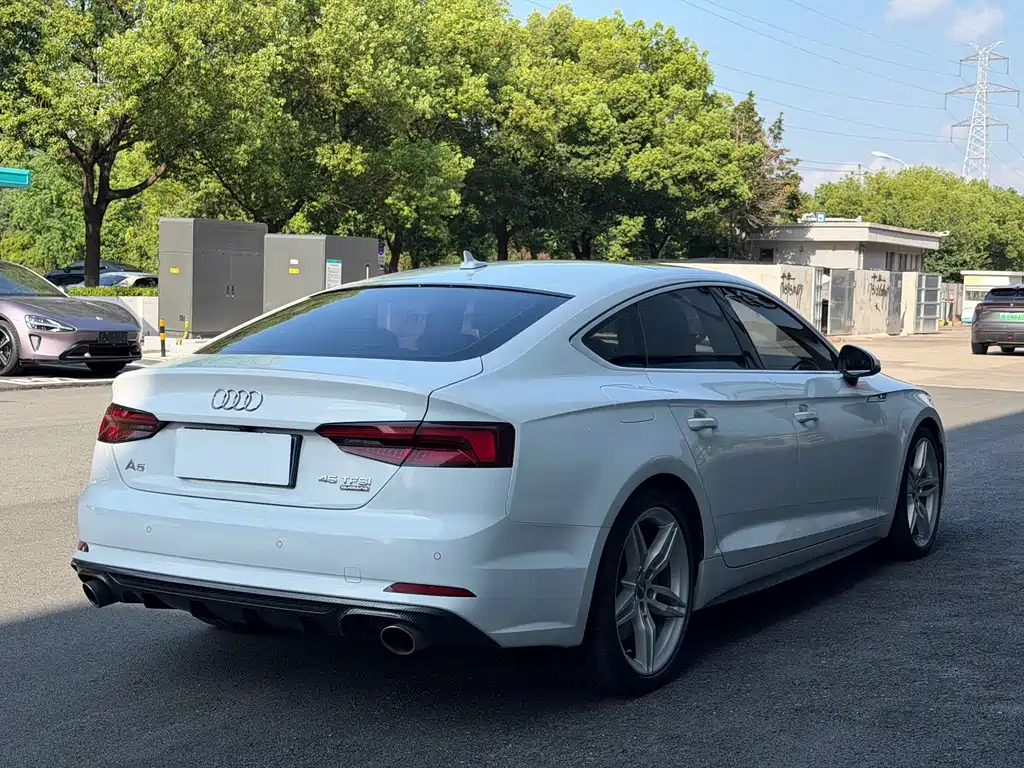 Audi A5 (Import) — миниатюра 18