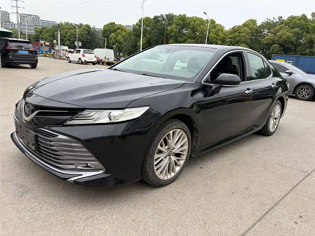 Toyota Camry 2019