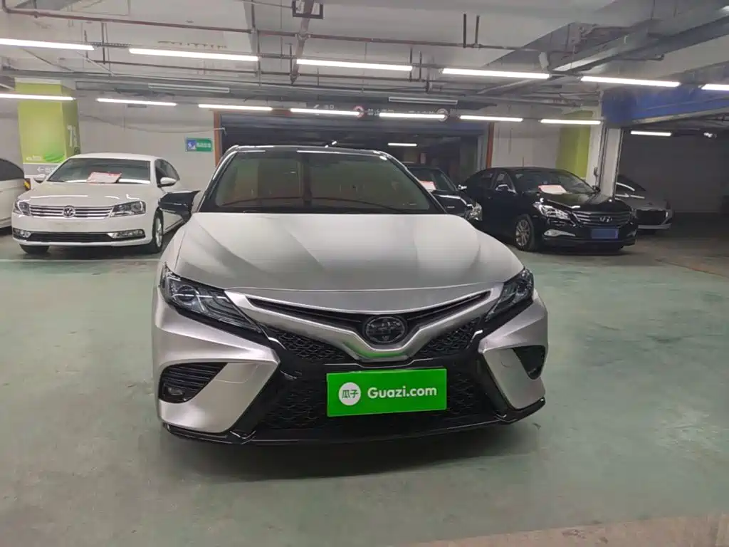 Toyota Camry — миниатюра 3