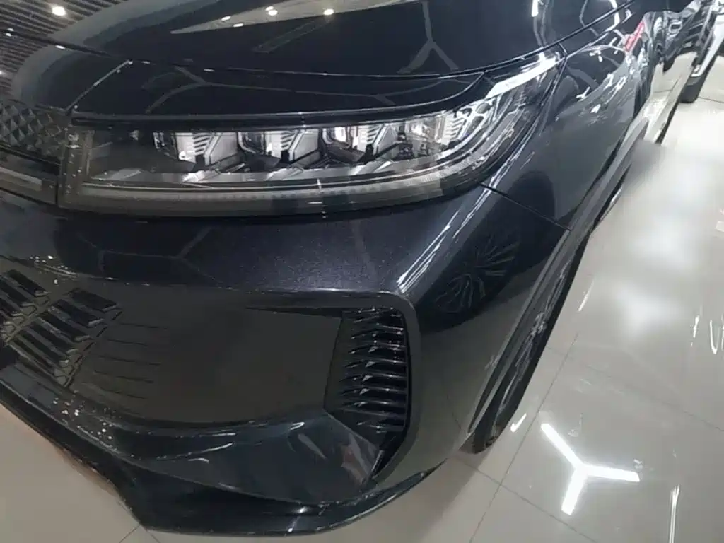 Exeed Zhaofeng — миниатюра 24