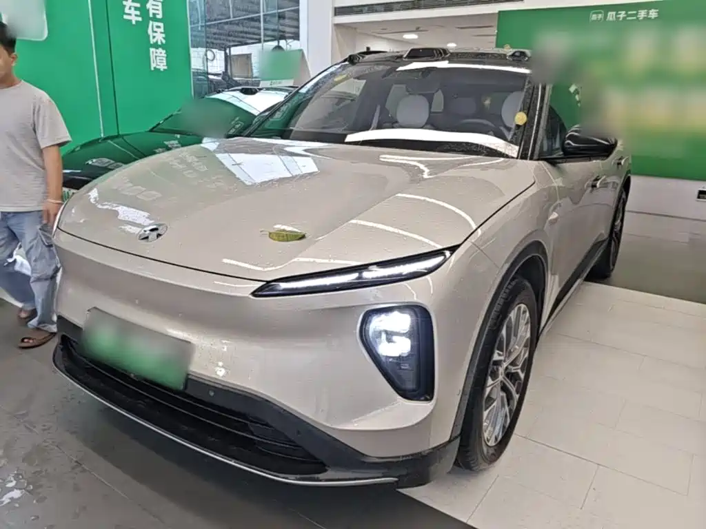 NIO ES6
