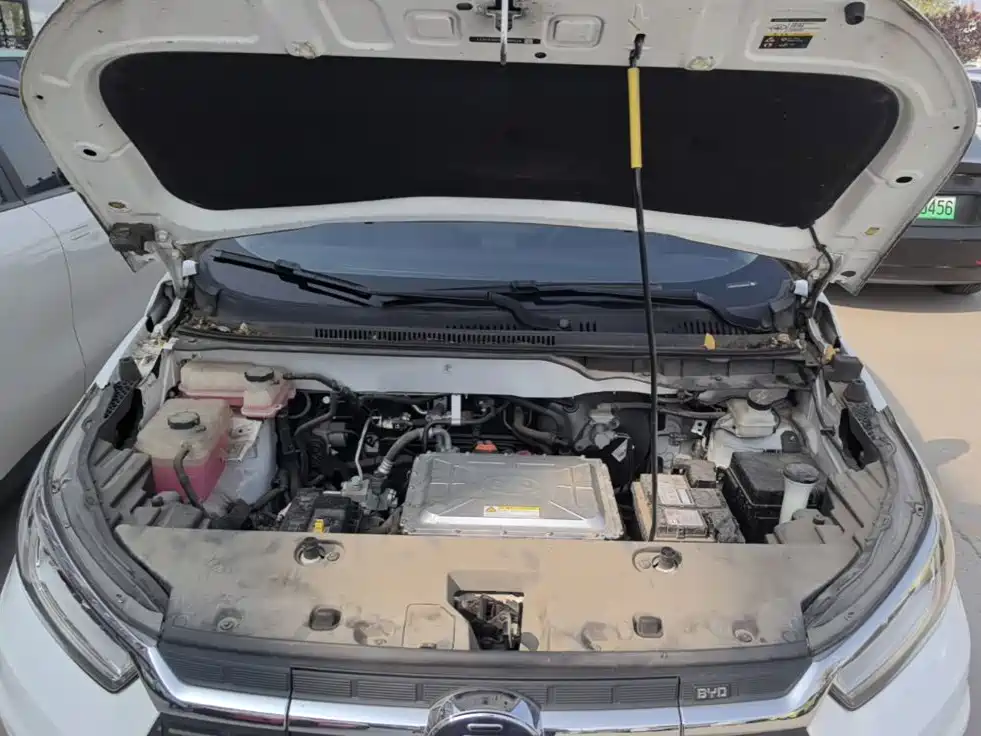 BYD Yuan EV — миниатюра 20