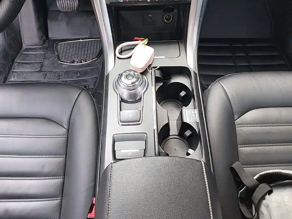 Ford Mondeo — миниатюра 14