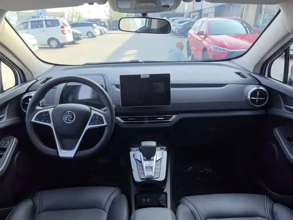 BYD Yuan EV — миниатюра 10