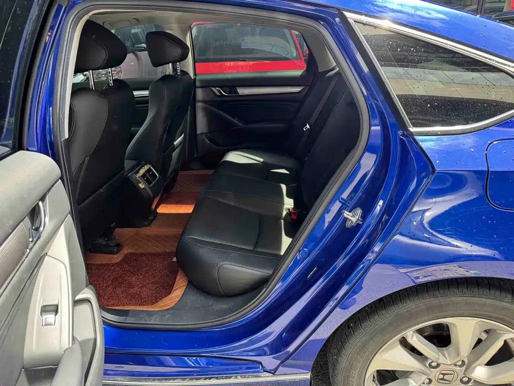 Honda Accord — миниатюра 6