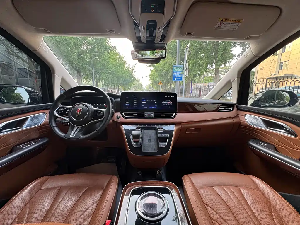 Hongqi HQ9 2023 2.0T