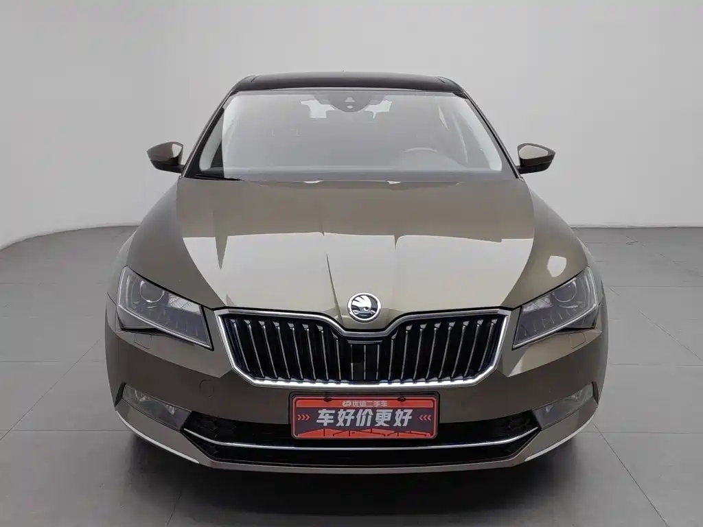 Skoda Superb — миниатюра 3