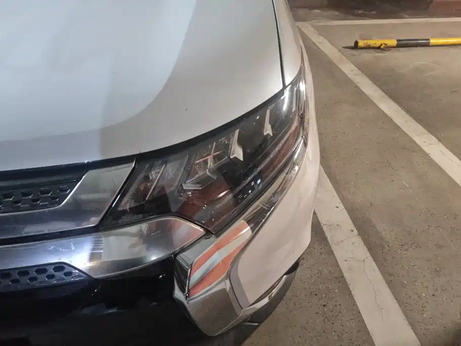Mitsubishi Outlander — миниатюра 5