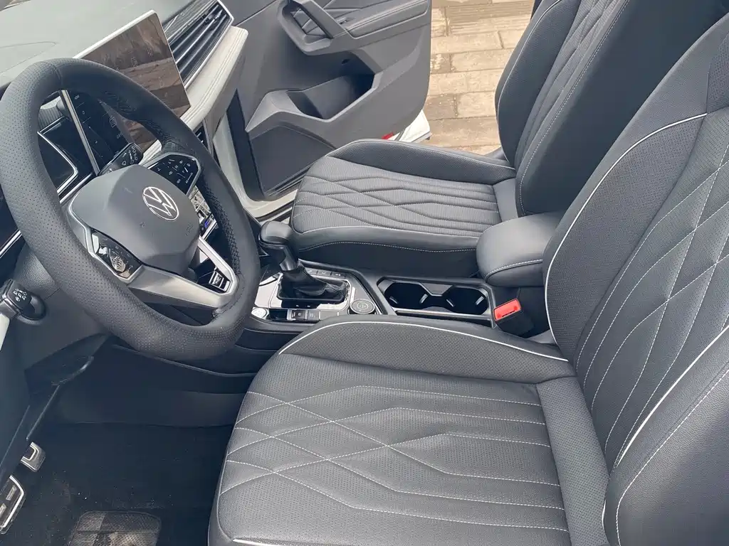Volkswagen Tiguan L — миниатюра 5