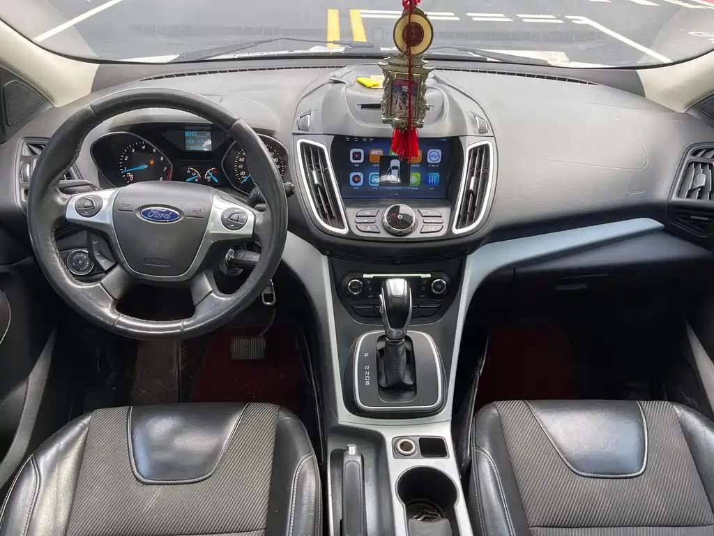Ford Kuga — миниатюра 6