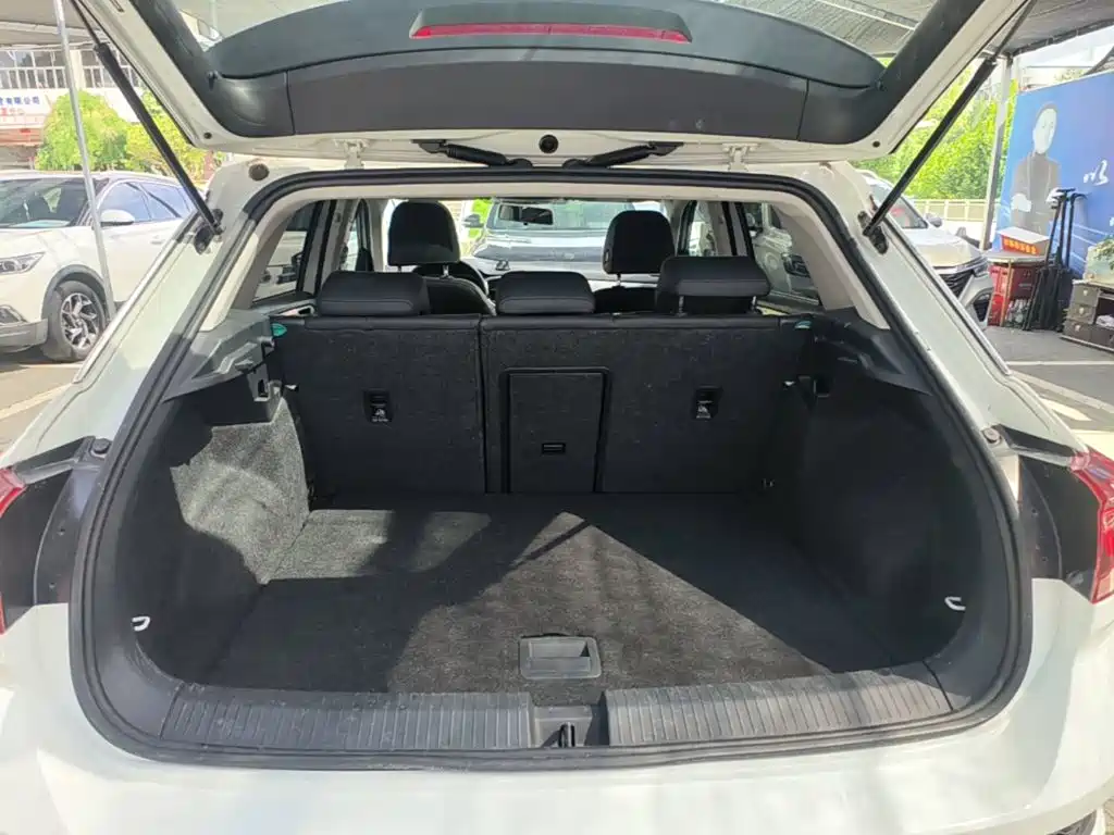 Volkswagen T-Roc — миниатюра 19