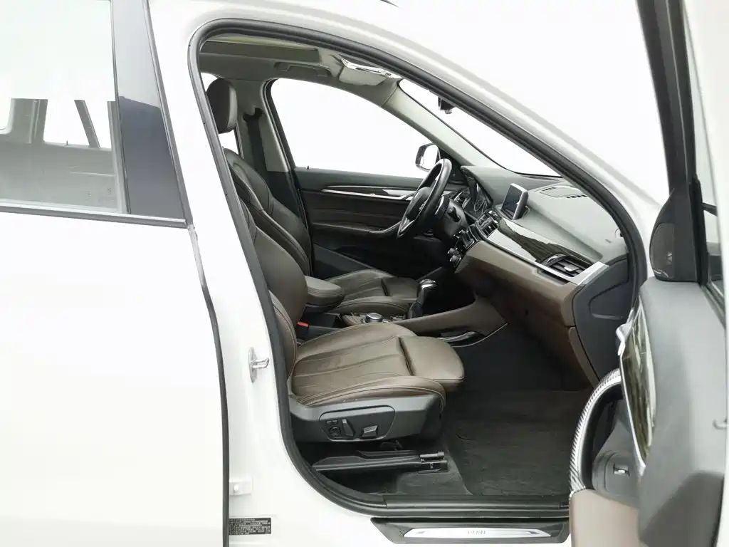 BMW X1 — миниатюра 23