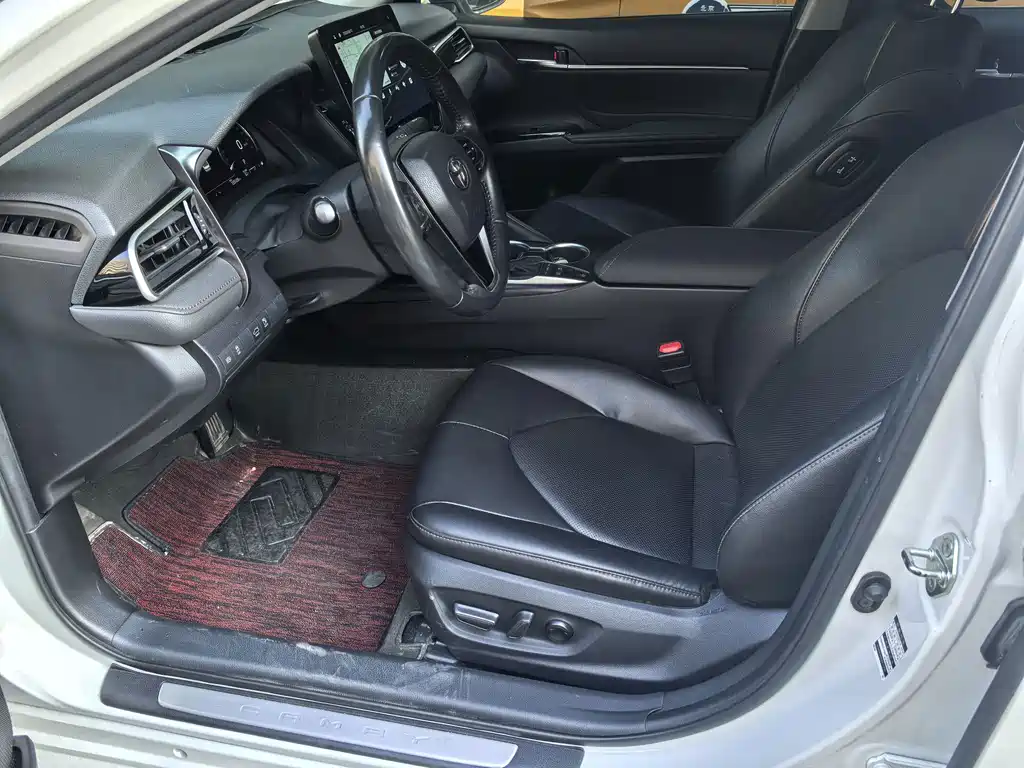 Toyota Camry — миниатюра 16