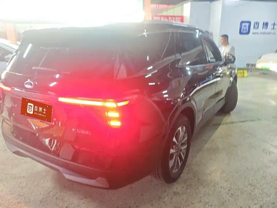 Ford Edge — миниатюра 4