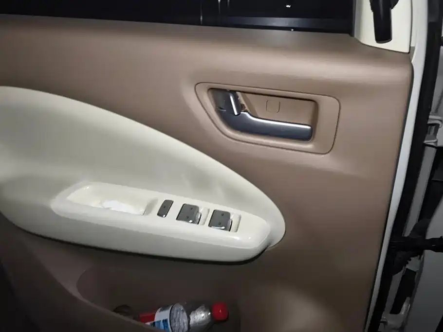 Wuling MINIEV — миниатюра 7