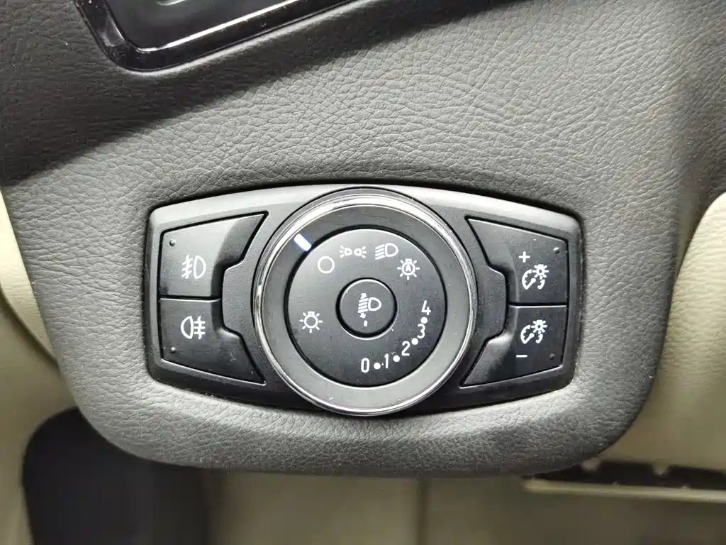 Ford Kuga — миниатюра 21