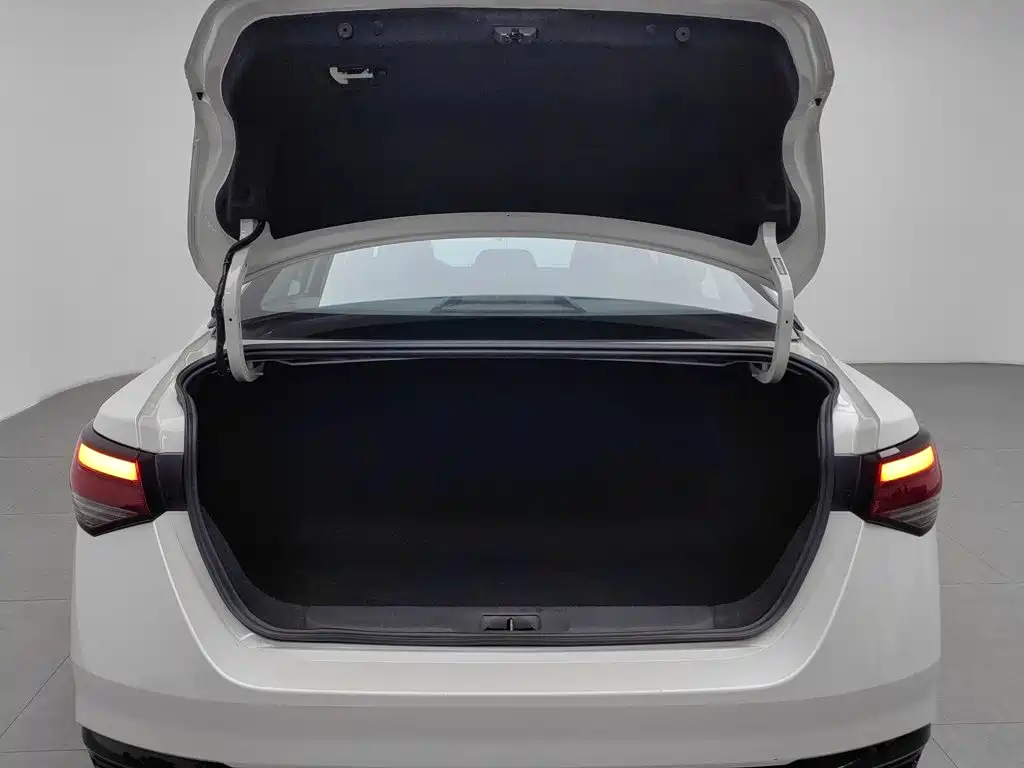 Nissan Sylphy — миниатюра 16