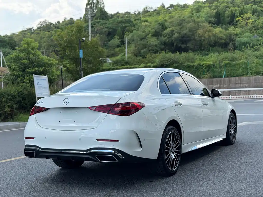 Mercedes-Benz C-Class — миниатюра 15