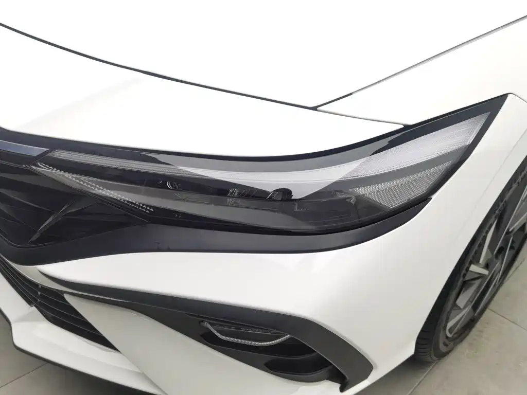 Hyundai Elantra — миниатюра 7