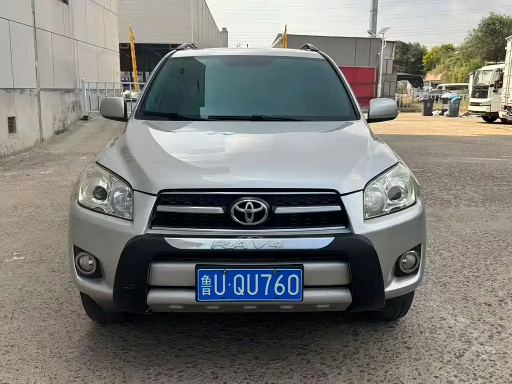 Toyota RAV4 — миниатюра 2