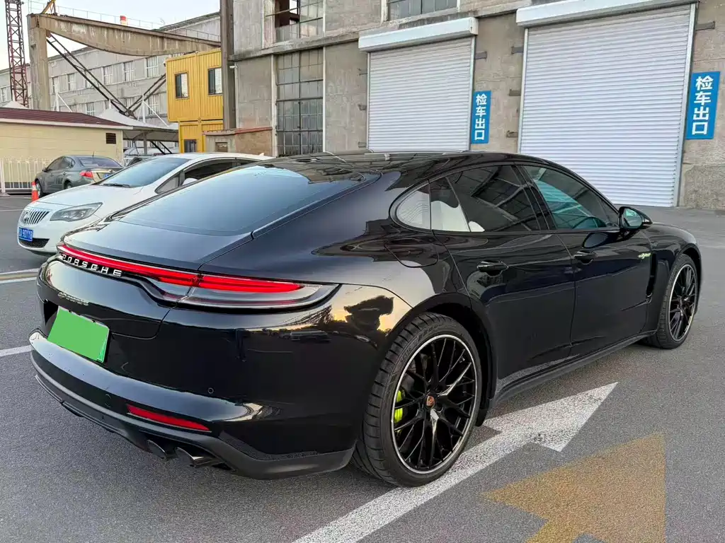Porsche Panamera Hybrid — миниатюра 8
