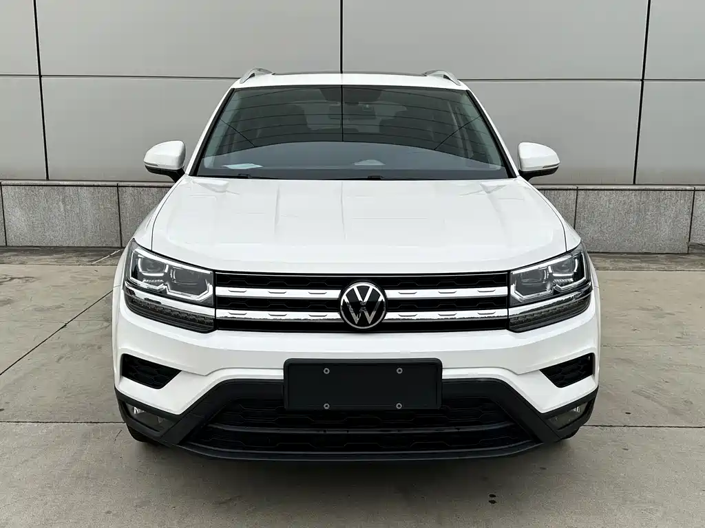 Volkswagen Tharu — миниатюра 2